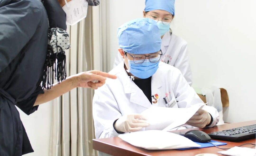 中国中医科学院西苑医院代挂专家号，减少患者等待就医的时间的简单介绍