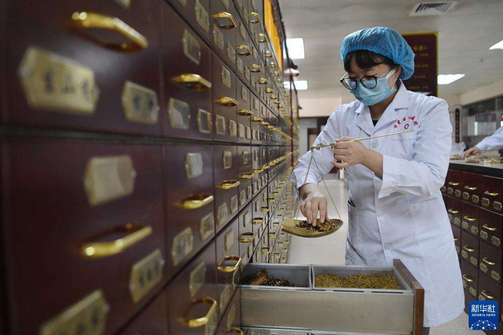 包含北京中医医院挂号黄牛票贩子，从事行业多年业务精通