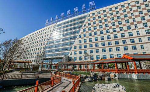 包含北京大学首钢医院过来人教你哪里有号!的词条