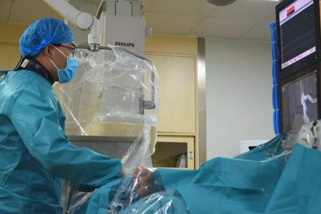 回龙观医院黄牛建档专家挂号都可以；30台无创冠脉核磁设备将“走进”美年大健康的简单介绍