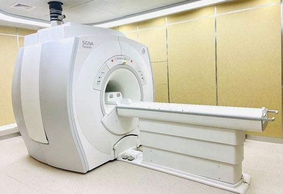 关于阜外医院知名专家黄牛快速挂号；大夫，听说放射检查有射线!MRI，就是磁共振，安全吗?的信息