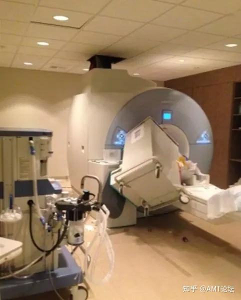 关于阜外医院知名专家黄牛快速挂号；大夫，听说放射检查有射线!MRI，就是磁共振，安全吗?的信息