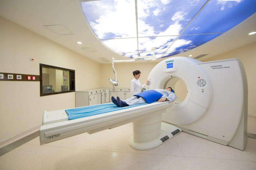 包含307医院挂号最靠谱的黄牛秒出号；为什么医生不建议做核磁共振?核磁共振和CT检查，哪一个更好?