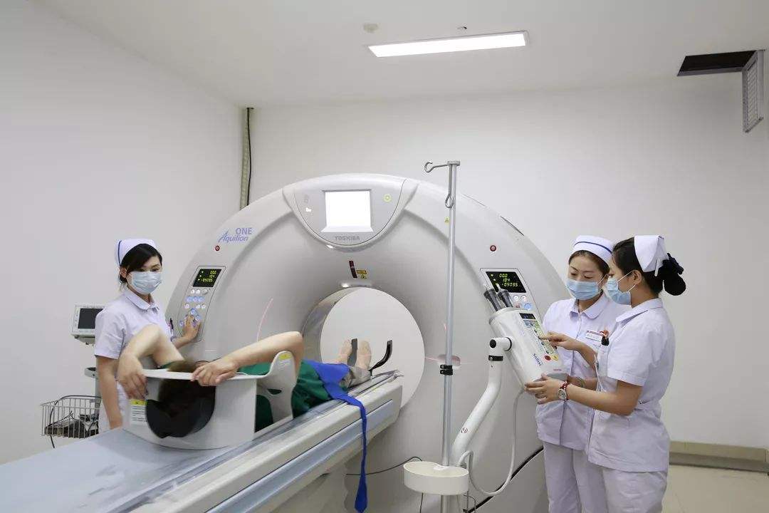 关于空军总医院黄牛跑腿挂号联系方式；CT和核磁共振有何区别?为何检查肺常做CT，头颅常做磁共振?的信息