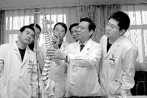 包含北京大学第三医院运动医学骨科黄牛随时帮患者挂号；影像技术基础:核磁基础的词条