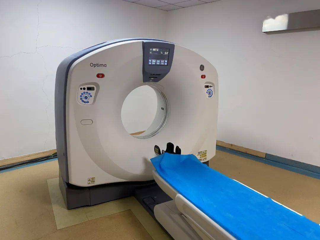 西苑医院号贩子一手挂号就是快；CT和核磁共振有何区别?为何检查肺常做CT，头颅常做磁共振?的简单介绍