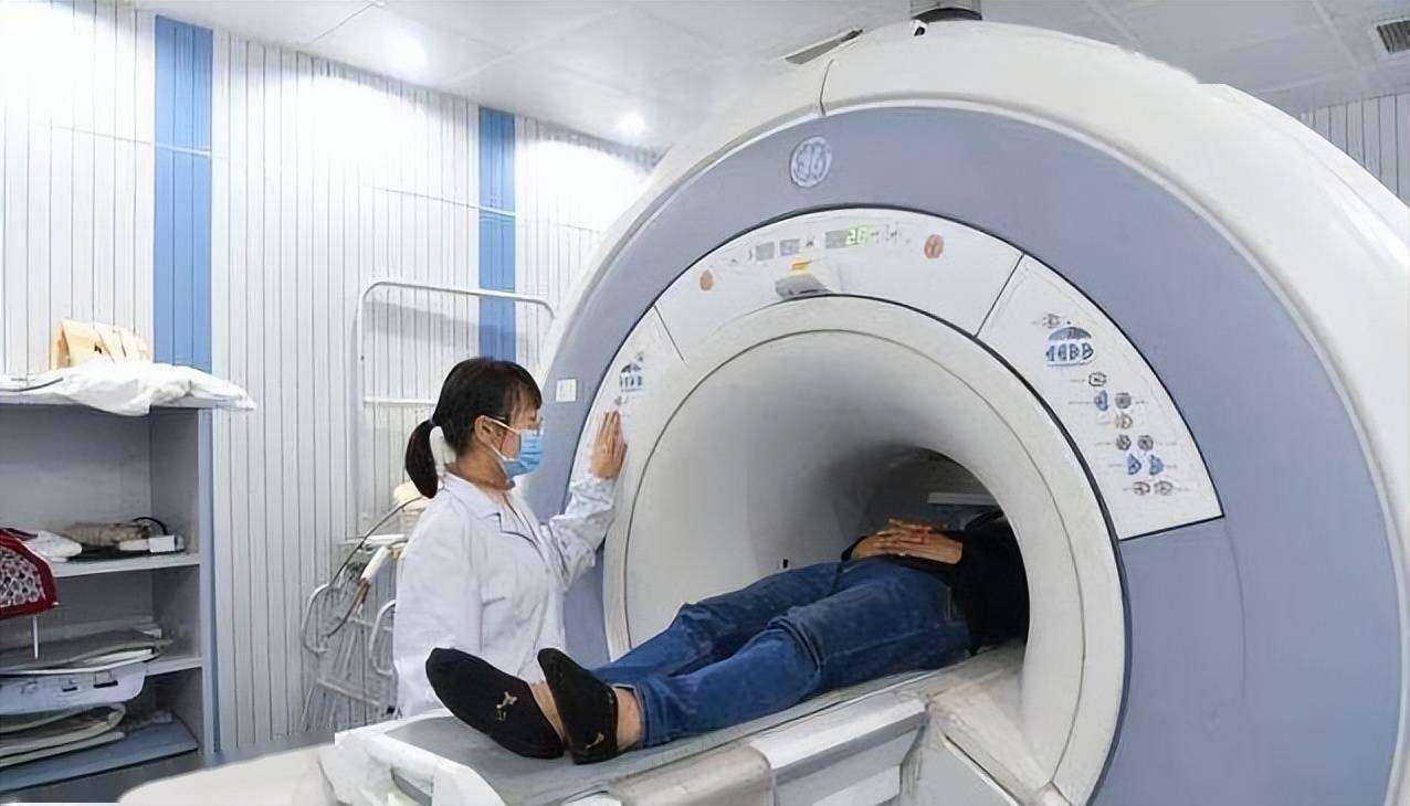 包含北京中医药大学第三附属医院跑腿代挂联系电话；实不相瞒:核磁共振虽然没辐射，但和CT比，有4个明显缺点