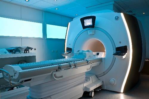关于积水潭医院骨科黄牛挂号就是靠谱；磁共振成像清晰还没有辐射，为什么还不能取代CT?的信息