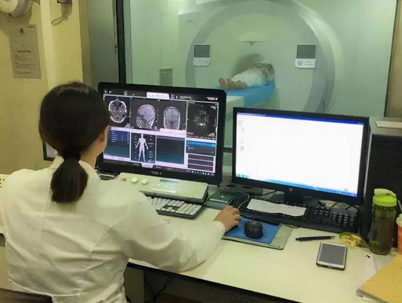 宣武医院脑血管专家黄牛票贩子挂号；为什么肝癌患者要做上腹部MRI扫描?做核磁检查，有哪些注意事项的简单介绍