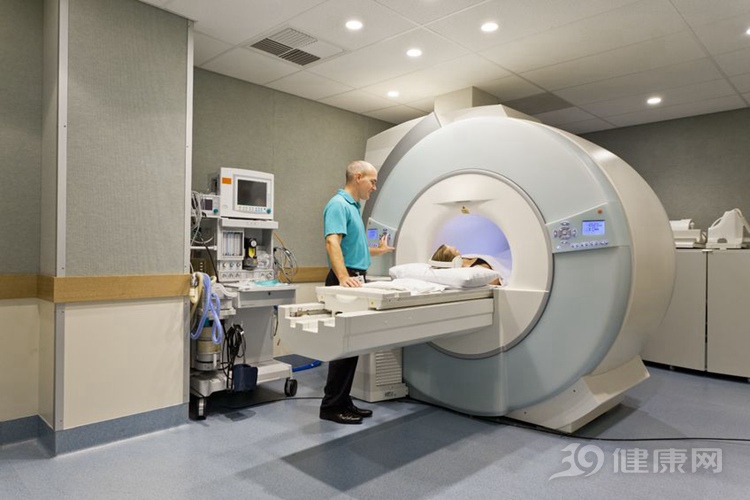 关于阜外医院知名专家黄牛快速挂号；CT和核磁共振有何区别?为何检查肺常做CT，头颅常做磁共振?的信息