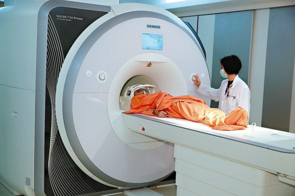 包含北医三院生殖中心黄牛挂号电话；DR(X线)、CT、核磁(MRI)到底有什么区别?的词条