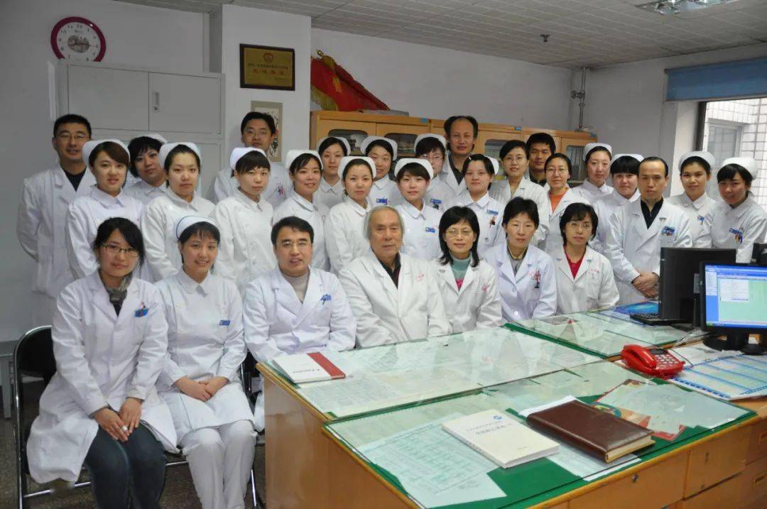 包含北京中医药大学东方医院过来人教你哪里有号!的词条