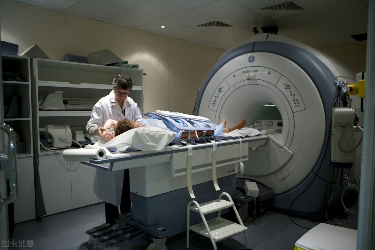 北京大学国际医院产科代挂黄牛电话；为什么肝癌患者要做上腹部MRI扫描?做核磁检查，有哪些注意事项的简单介绍