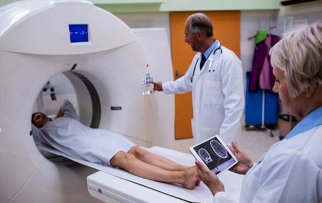 关于积水潭医院骨科黄牛挂号就是靠谱；为什么医生不建议做核磁共振?核磁共振和CT检查，哪一个更好?的信息