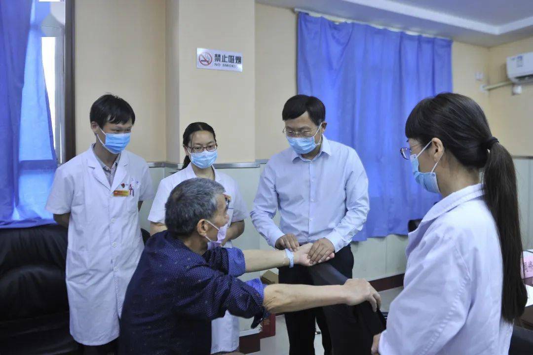 包含中国中医科学院西苑医院跑腿代帮挂号，专业人办专业事的词条