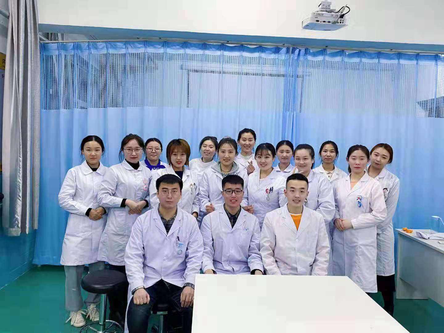 关于内蒙古民族大学附属医院医院黄牛挂号，就诊助手医疗顾问的信息