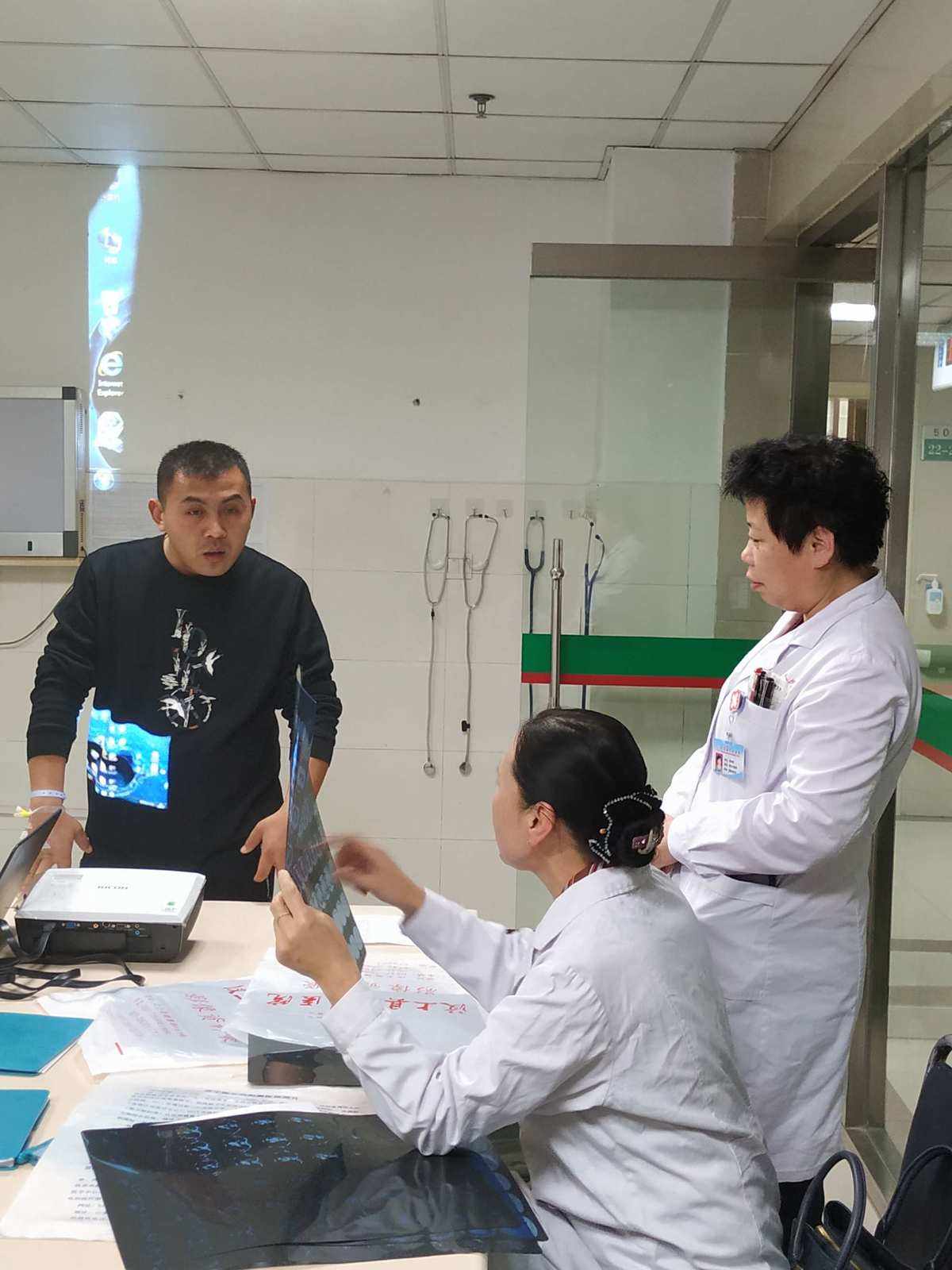 重庆市人民医院医院号贩子挂号，一条龙快速就医的简单介绍