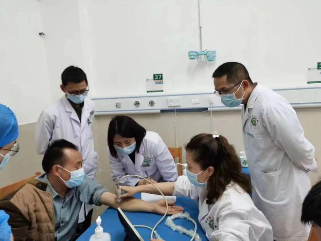 关于重庆医科大学附属第一医院医院号贩子挂号，检查加急快速入院的信息