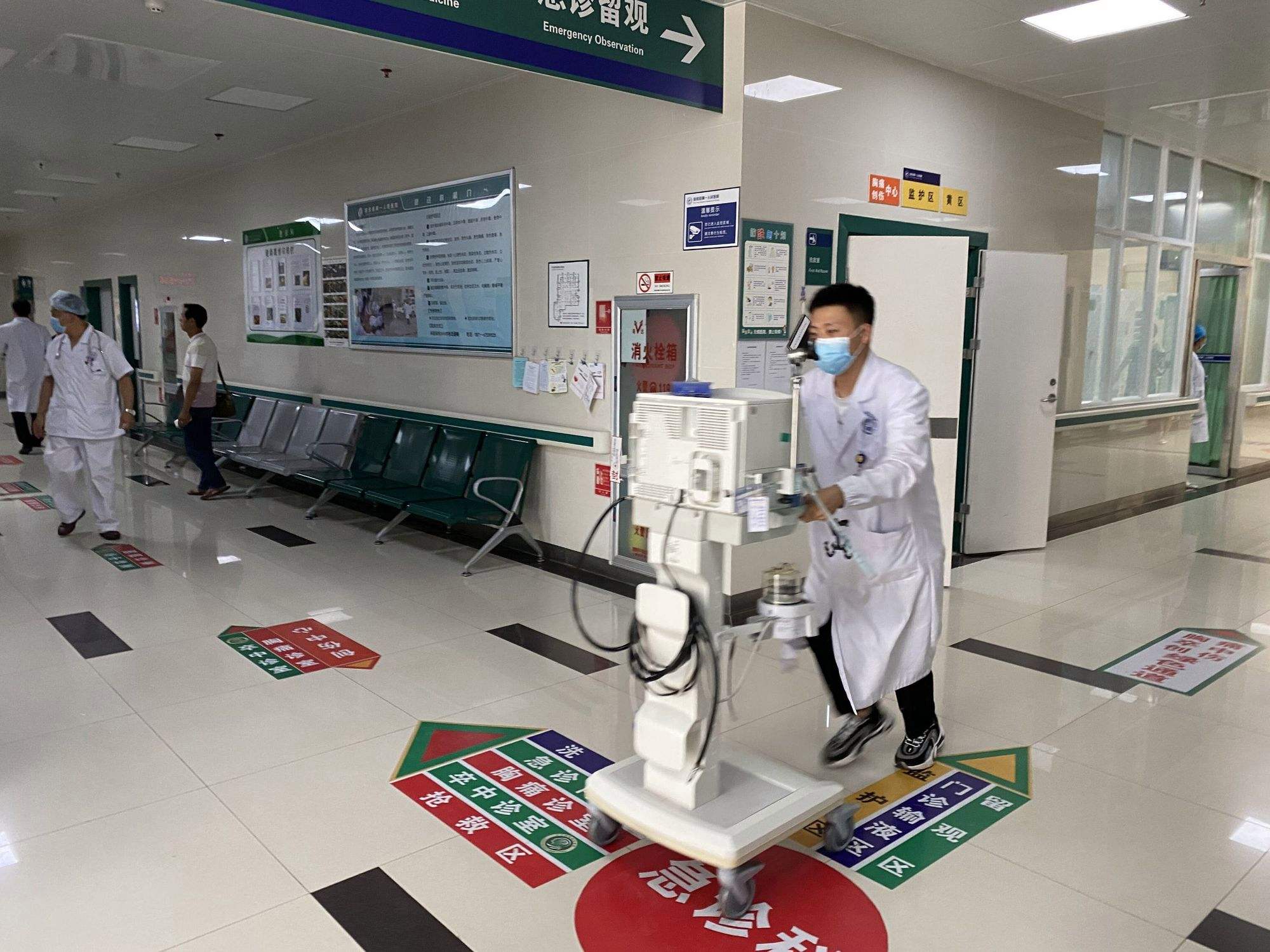 关于四川省第四人民医院医院号贩子挂号，一条龙快速就医的信息