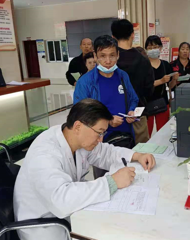 关于重庆市妇幼保健院医院黄牛挂号，专家会诊住院协调的信息