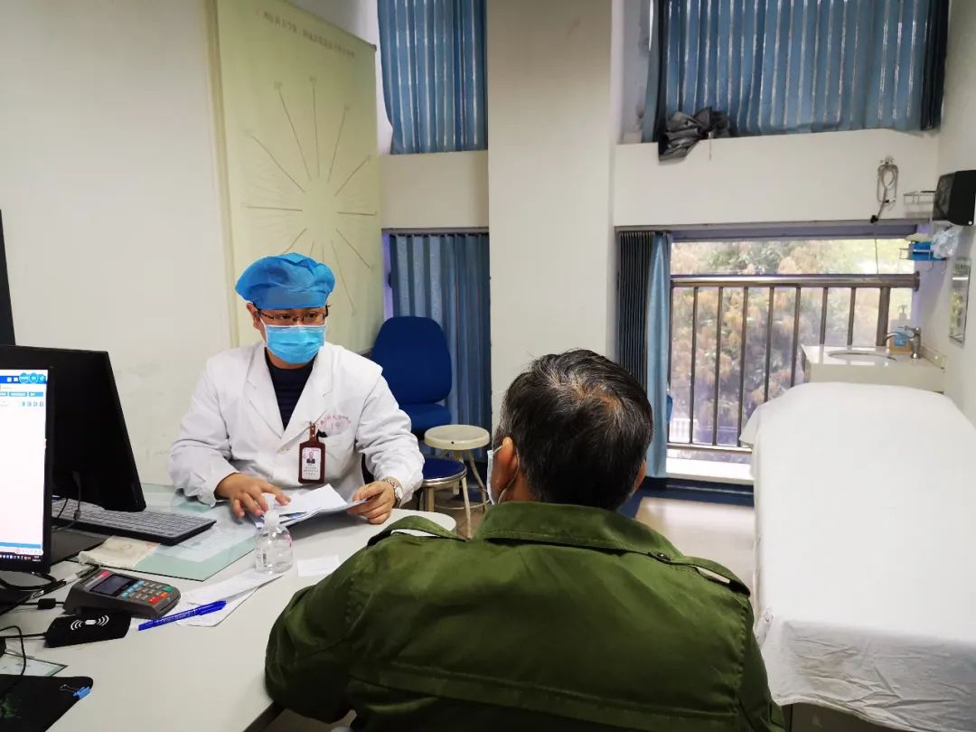 包含上海市胸科医院医院代诊票贩子挂号，专家会诊住院协调的词条