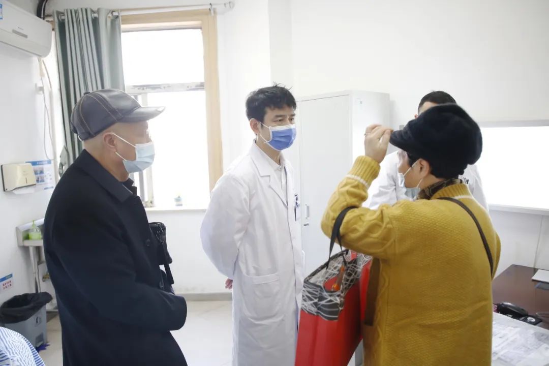 关于广州军区机关门诊部哮喘气管炎治疗科医院黄牛挂号，京医指导就医分享的信息