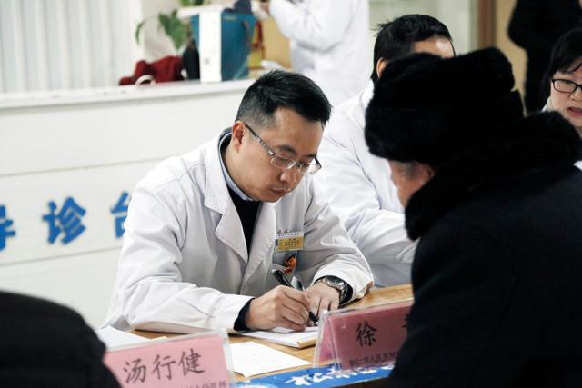包含中国中医科学院眼科医院医院黄牛挂号，专家会诊住院协调的词条