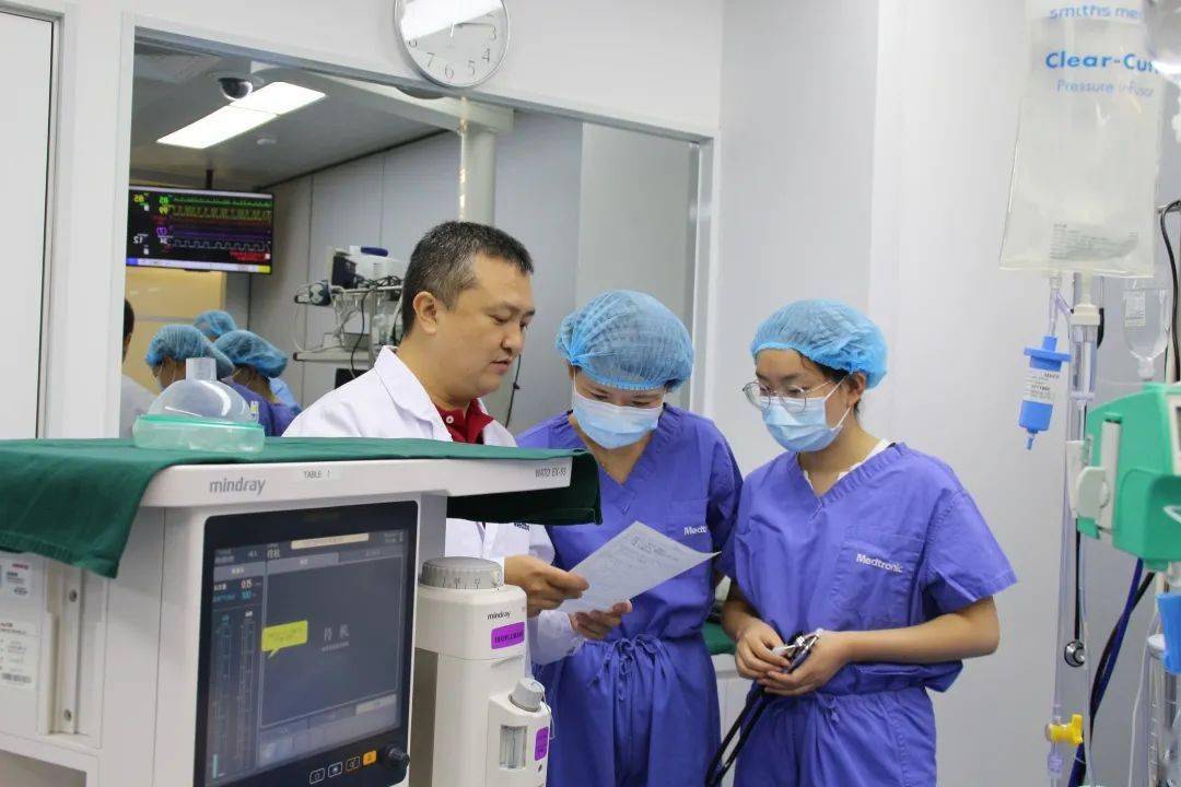 包含上海市第十人民医院医院代诊票贩子挂号，专家会诊住院协调的词条