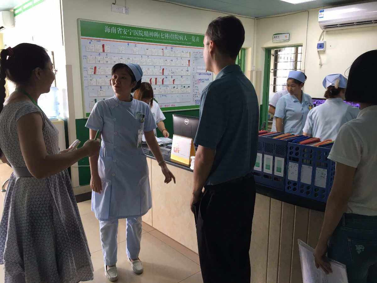 关于海南省人民医院医院代诊票贩子挂号，服务周到包你满意的信息