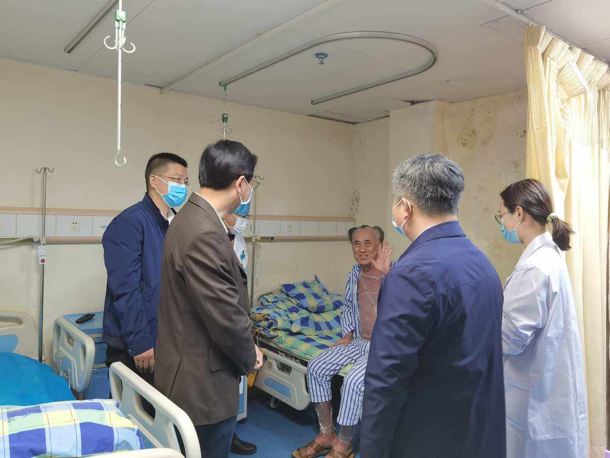 包含广东省人民医院医院黄牛挂号，专家会诊住院协调的词条